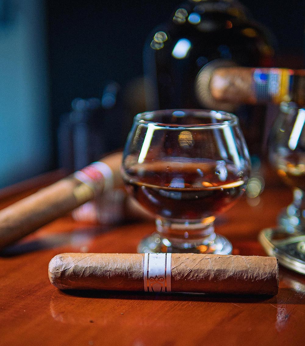 Cigar and drinks